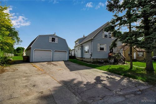 33 Crisfield Ave, Cheektowaga, NY, 14227-1712 | Card Image