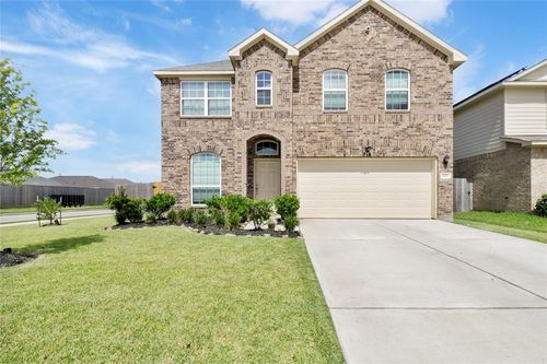100 Cullen St, Angleton, TX, 77515-2307 | Card Image