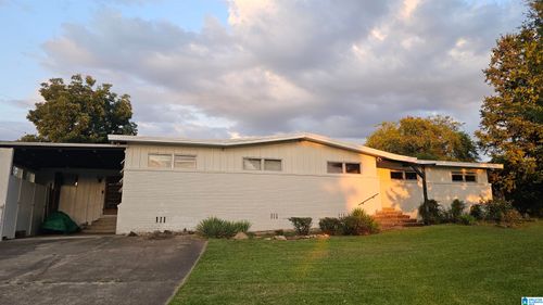 3024 Dolly Ridge Dr, Vestavia, AL, 35243-1811 | Card Image