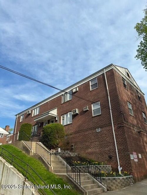 b-182 Arlo Rd, Staten Island, NY, 10301-3835 | Card Image
