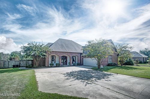 542 Holly Bush Rd, Brandon, MS, 39047-8598 | Card Image