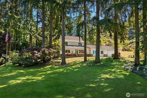 16530 237th Avenue Se, Issaquah, WA, 98027 | Card Image