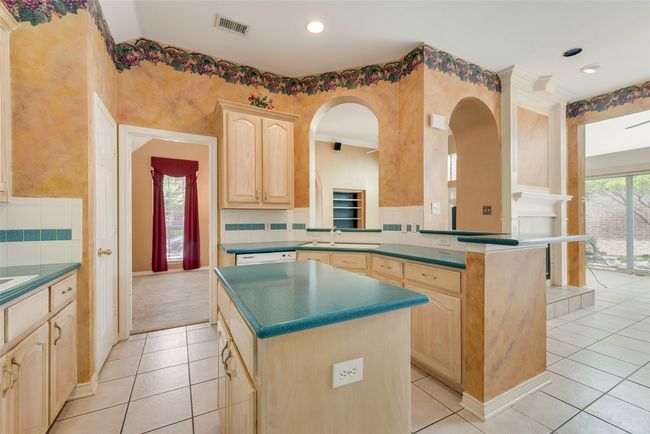 18132 Meandering Way, House other with 3 bedrooms, 2 bathrooms and null parking in Dallas TX | Image 19