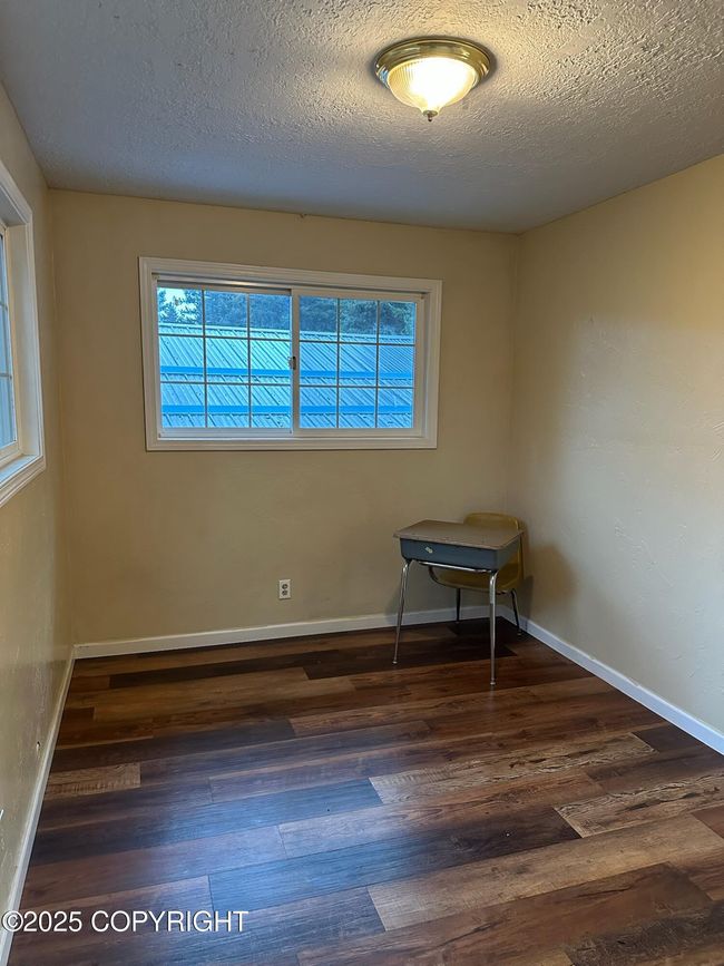 Upstairs bedroom | Image 39