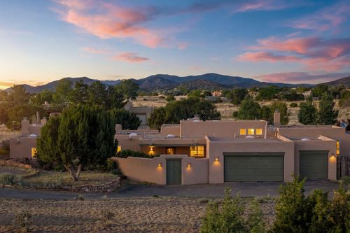 9 Cagua Rd, Santa Fe, NM, 87508-8116 | Card Image