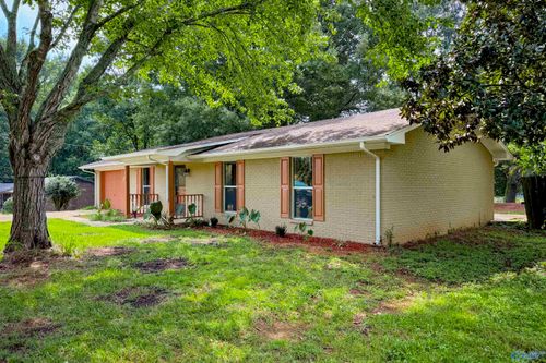 19556 Nuclear Plant Rd, Tanner, AL, 35671-3708 | Card Image