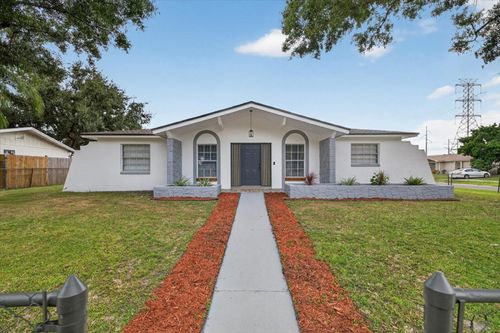 8609 Fish Lake Rd, TAMPA, FL, 33619-4928 | Card Image