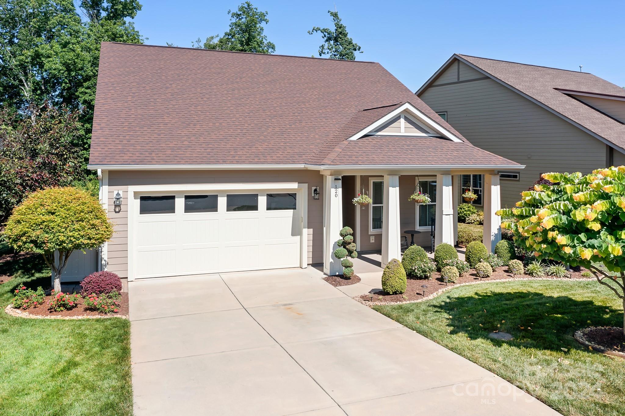 Chimney Rock Ct, Denver, NC 28037