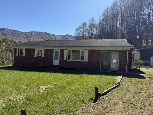 237 Walnut Drive, Cedar Bluff, VA, 24609 | Card Image