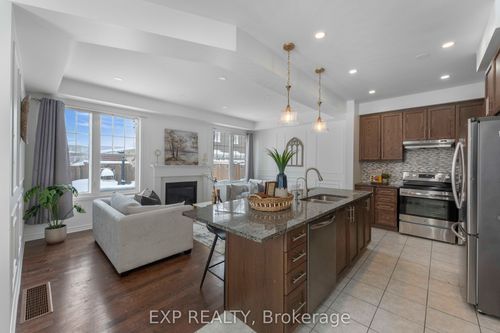 203 Grovehill Cres, Kitchener, ON, N2R0K9 | Card Image