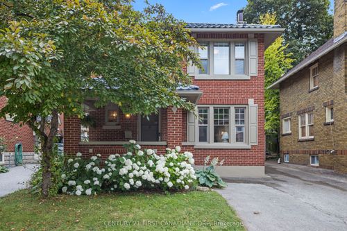 235 Sherwood Ave, London, ON, N6A2G1 | Card Image
