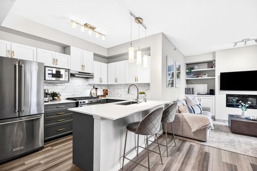 429-801 Klahanie Dr, Port Moody, BC, V3H5K4 | Card Image