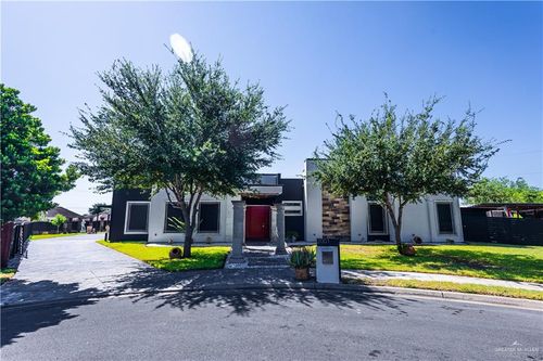 2001 W 30th St, Mission, TX, 78574-7108 | Card Image