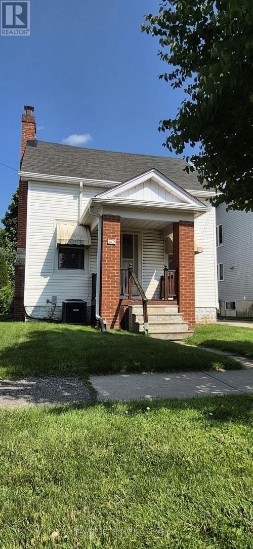 125 Broadway Ave, Hamilton, ON, L8S2W2 | Card Image