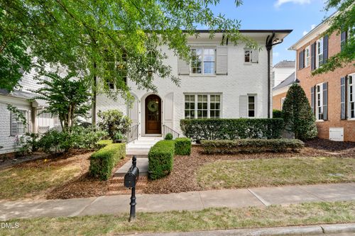 410 Wayne Dr, Raleigh, NC, 27608-1621 | Card Image