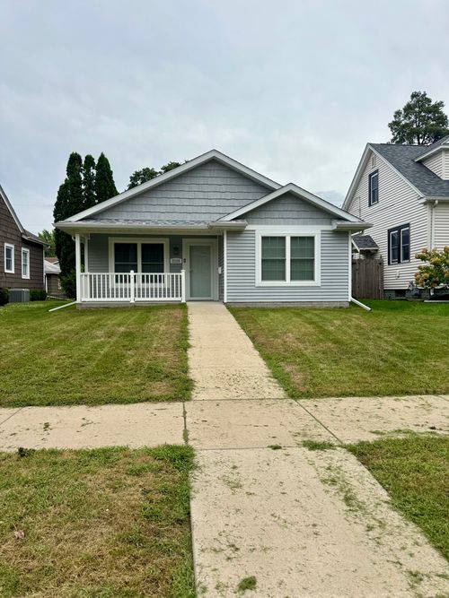 2128 11th St, Moline, IL, 61265-4746 | Card Image