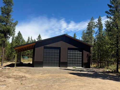 17088 Kingsburg Rd, Bend, OR, 97707-2037 | Card Image