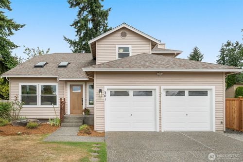 301 236th Pl Sw, Bothell, WA, 98021-8689 | Card Image