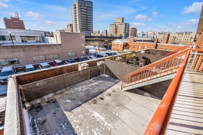 APT-4C - 136-17 Maple Ave, Condo with 2 bedrooms, 3 bathrooms and 1 parking in Flushing NY | Image 17