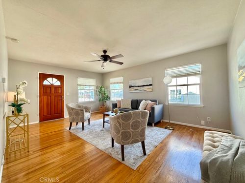 11622 Massinger St, Lakewood, CA, 90715-2123 | Card Image