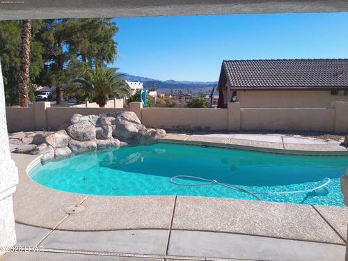 2410 Baron Dr, Lake Havasu City, AZ, 86403-6804 | Card Image