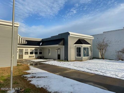 104 N Front St, Warsaw, NC, 28398-1834 | Card Image