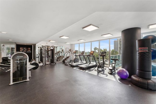 APT-1404 - 1881 79 Th Street Cswy, Condo with 2 bedrooms, 2 bathrooms and null parking in North Bay Village FL | Image 35
