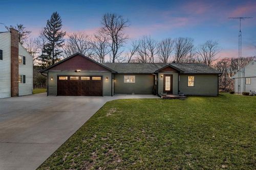 4726 Hessel Court, Manitowoc, WI, 54220 | Card Image