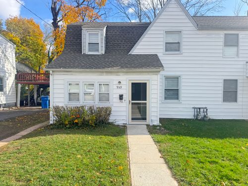 959 Winchester Ave, Hamden, CT, 06517-3231 | Card Image
