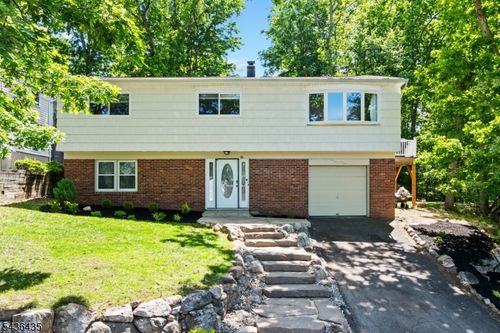 101 Pocono Trl, Hopatcong, NJ, 07843-1009 | Card Image