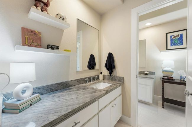 Shared bath upstairs | Image 34