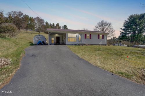 142 Cressview Rd, Mountain City, TN, 37683-4319 | Card Image