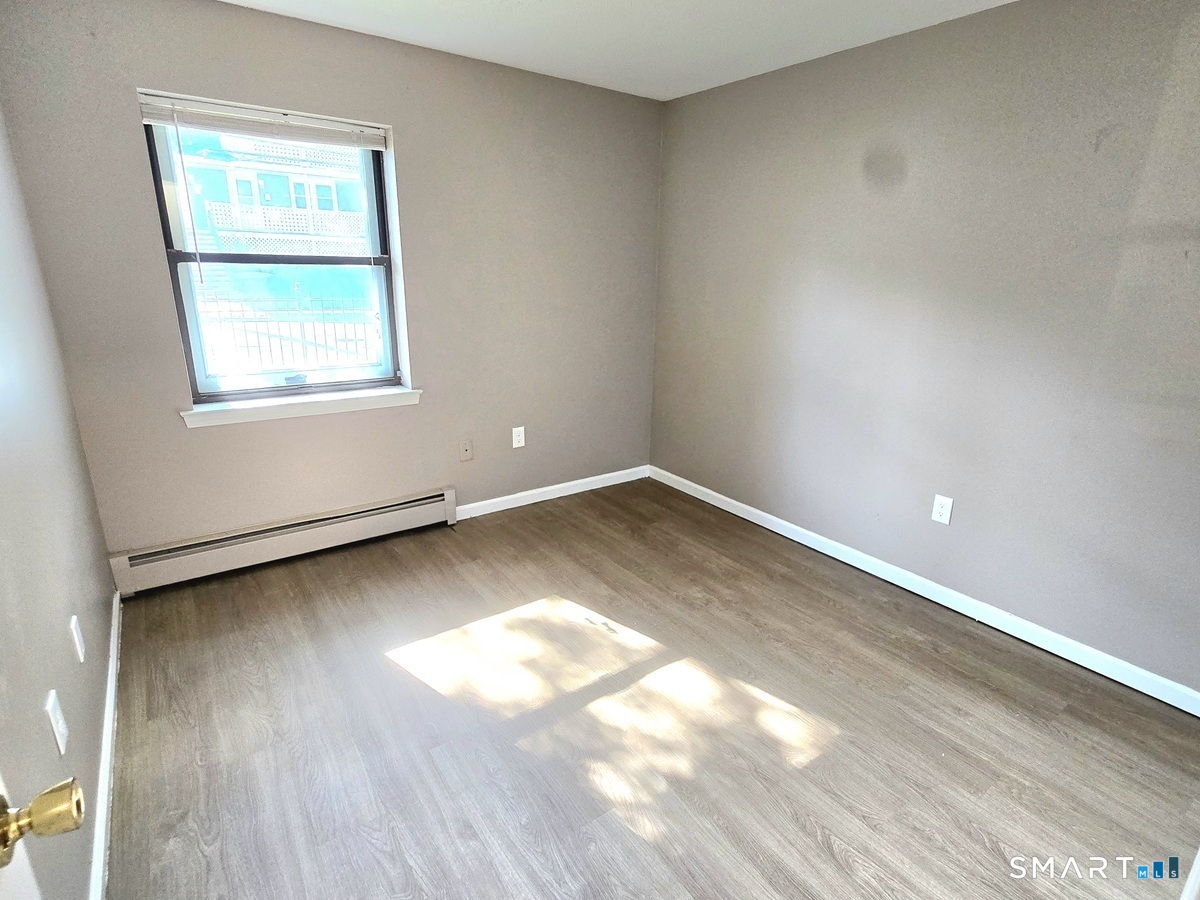 Residential Lease in Hartford 3