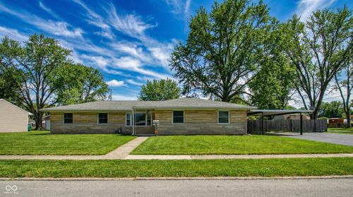 122 Prairie Pkwy, Brownsburg, IN, 46112-1632 | Card Image