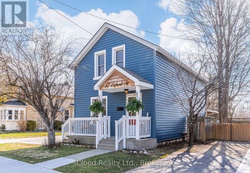 17 Oxford St, Cambridge, ON, N1R1M3 | Card Image