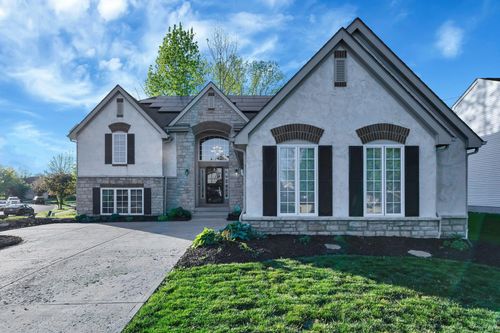 8142 Bellow Park Dr, Reynoldsburg, OH, 43068-9346 | Card Image