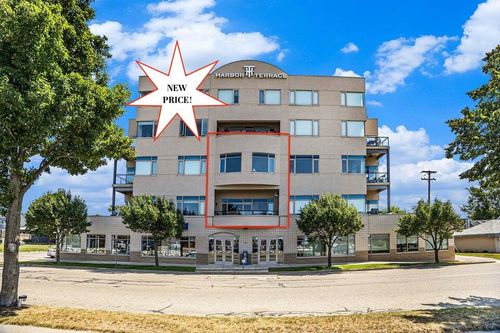 201-105 W Danaher St, Ludington, MI, 49431-2294 | Card Image