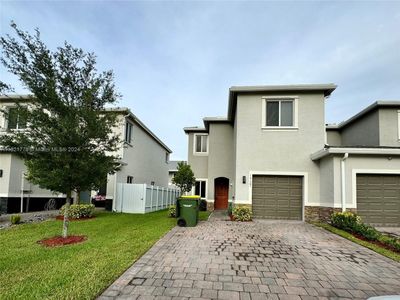 1727 - 1727 Se 8th Pl, Townhouse with 3 bedrooms, 2 bathrooms and null parking in Homestead FL | Image 1