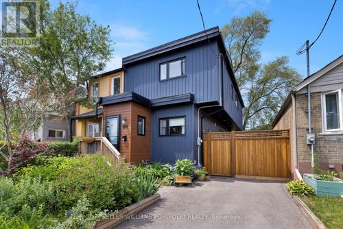 26 French Avenue, Toronto (Rockcliffe-Smythe), ON, M6N4A5 | Card Image