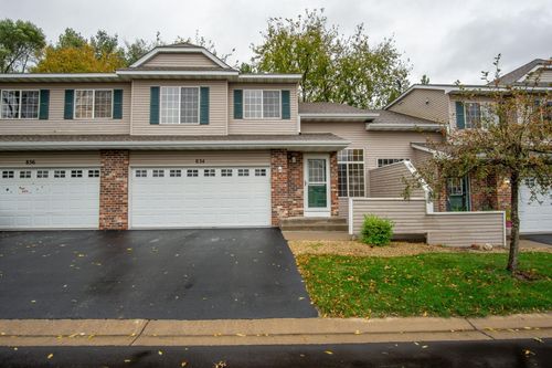 834 Evergreen Cir, Hudson, WI, 54016-5872 | Card Image