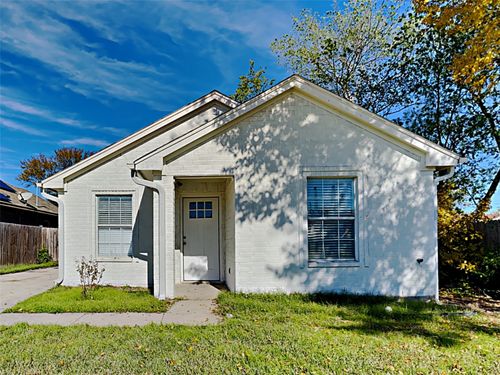 5241 Carol Ave, Fort Worth, TX, 76105-4532 | Card Image