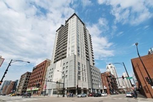 1506-330 W Grand Ave, Chicago, IL, 60654-5808 | Card Image