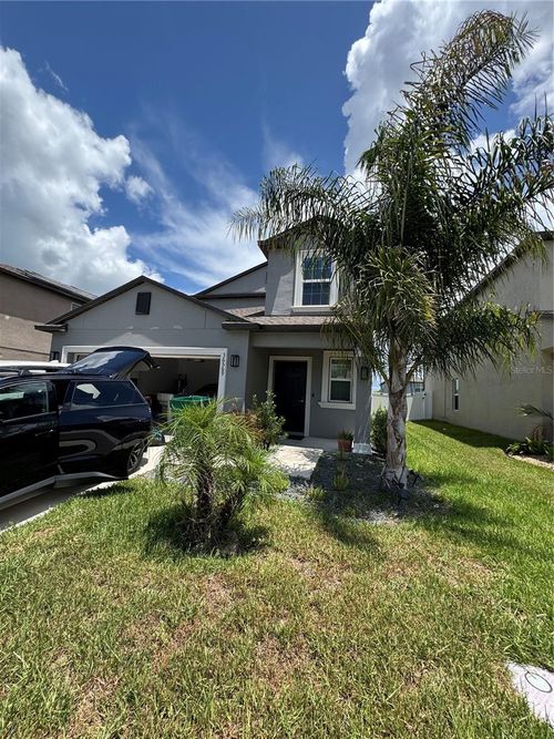 36569 Smithfield Ln, ZEPHYRHILLS, FL, 33541-4831 | Card Image