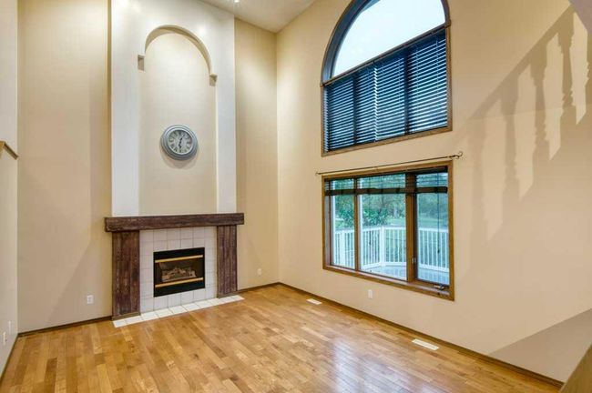 321 Douglas Ridge Pl Se, House detached with 3 bedrooms, 2 bathrooms and 2 parking in Calgary AB | Image 21