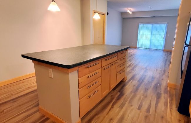 Kitchen Island.jpg | Image 8