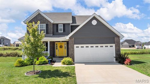 420 Westhaven View Ct, Wentzville, MO, 63385-2682 | Card Image