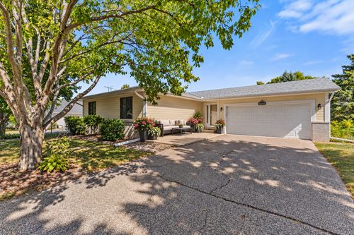 7291 Conestoga Ct, Chanhassen, MN, 55317-9010 | Card Image