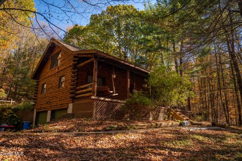 42 Shelterwood Rd, East Greenbush, NY, 12061-3628 | Card Image