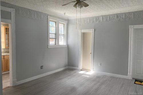 14 Glass St, Port Jervis, NY, 12771-1652 | Card Image