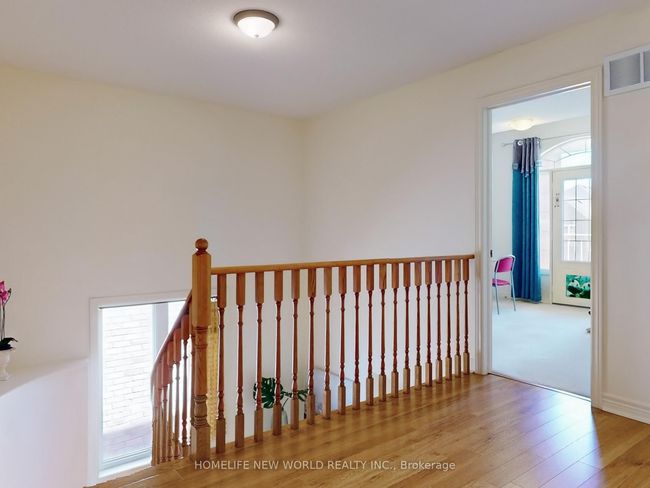 18 Freesia Rd, House other with 3 bedrooms, 3 bathrooms and 4 parking in Brampton ON | Image 15